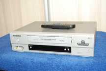 Magnetowid na kasety VHS Daewoo sprawny pilot