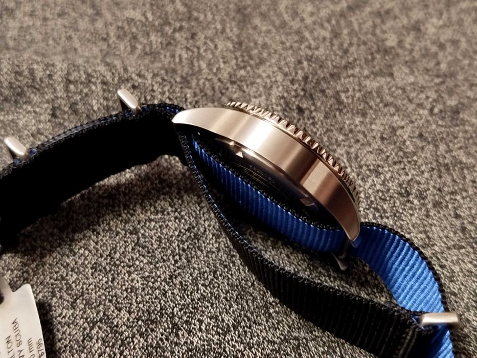 б.в. Hamilton Navy Scuba H82315931 Swiss made механіка годинник