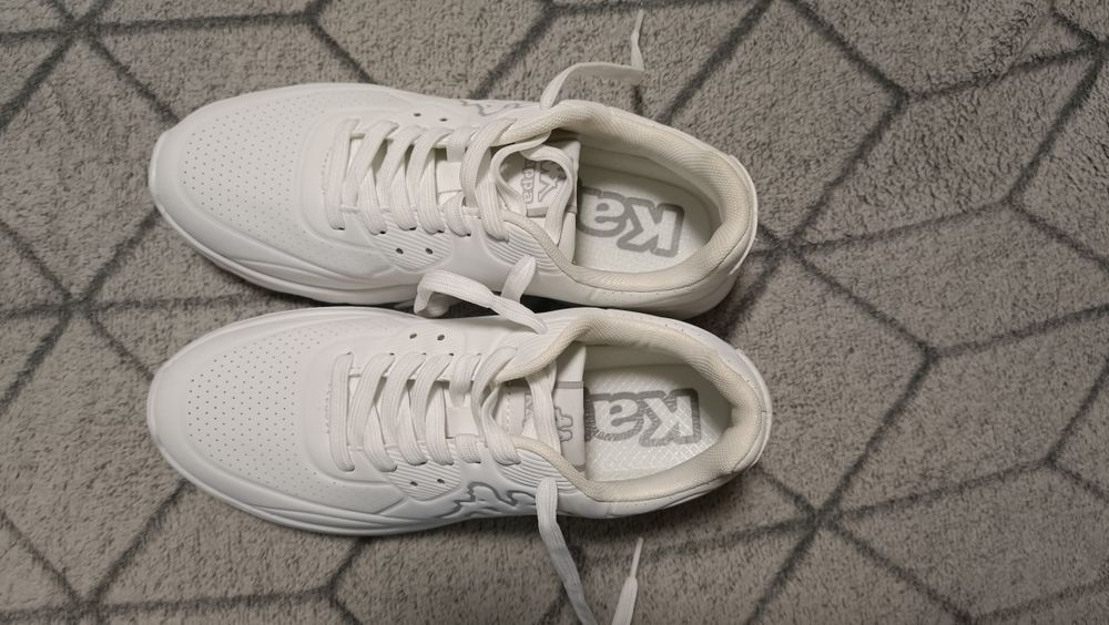 Продам кросовки состояние новое , покупались в Польше