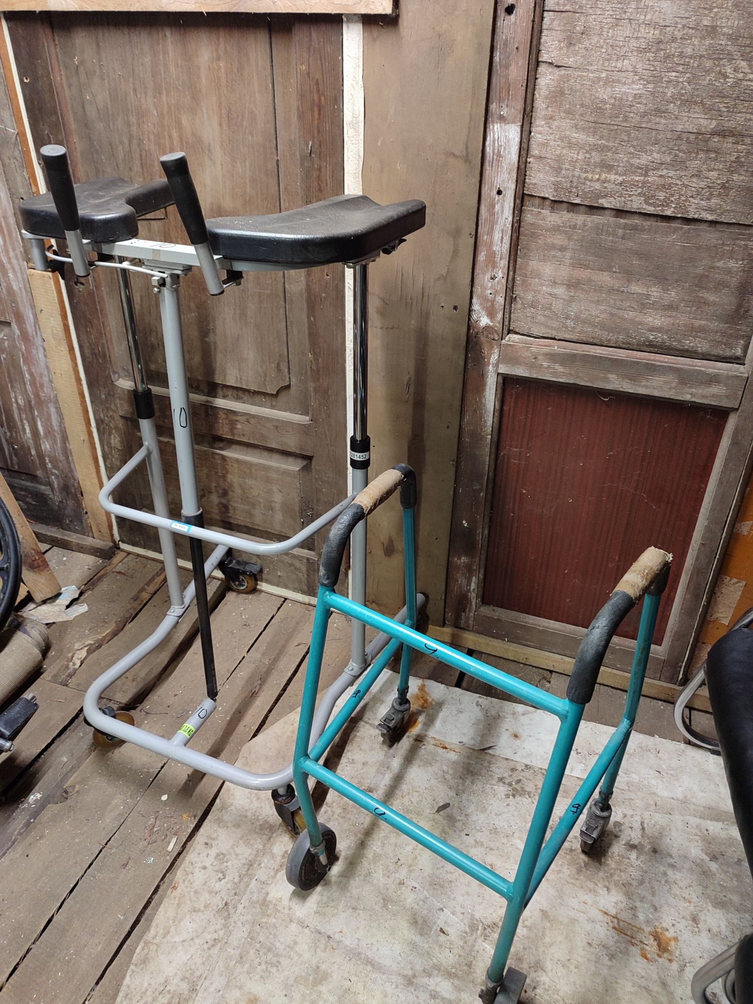 Продам инвалидную коляску