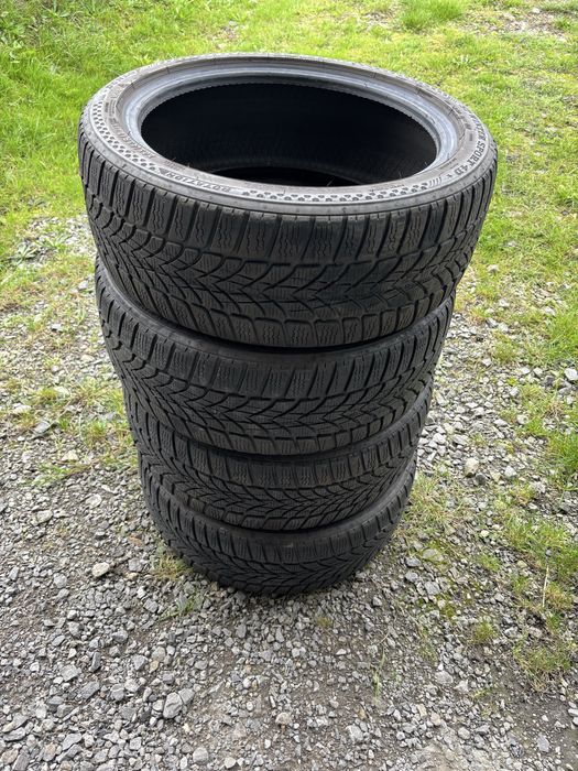 Opony zimowe komplet Dunlop Sp Winter 205/45/17  Dot 2620