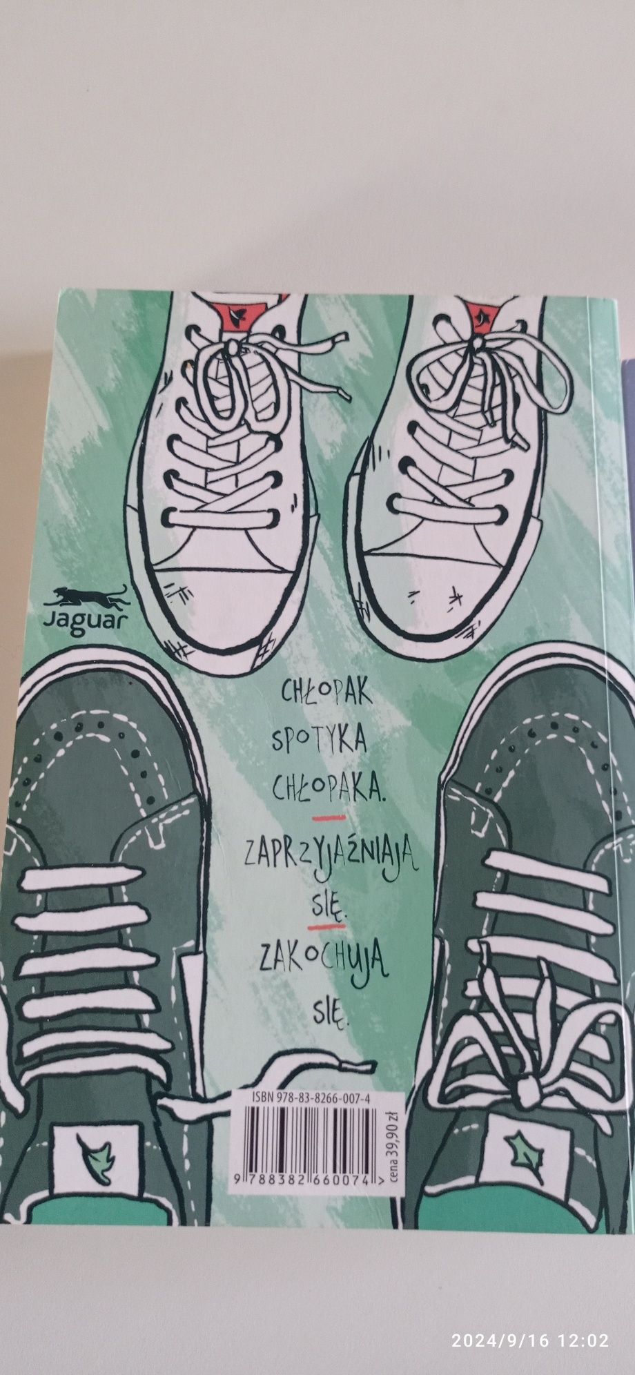Książki dla młodzieży ,,Heartstopper,, i ,,Opowiem o Tobie gwiazdom,,