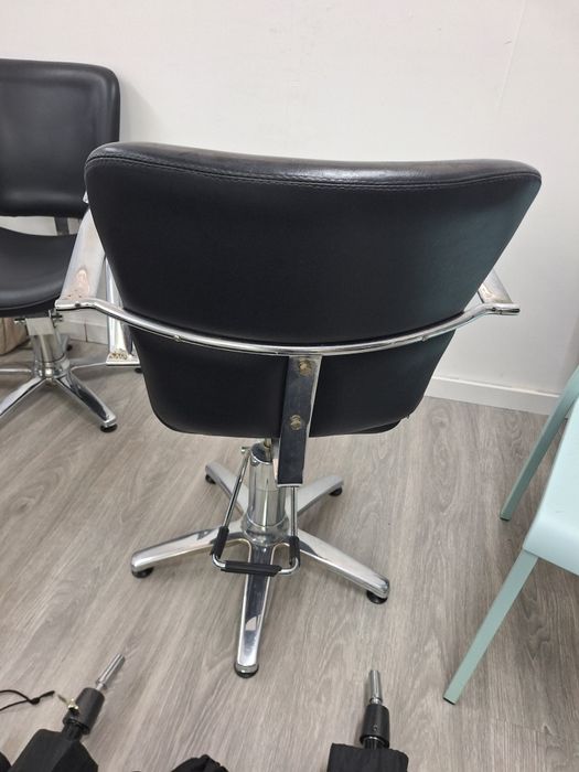Vendo 3 cadeiras de Cabeleireiro