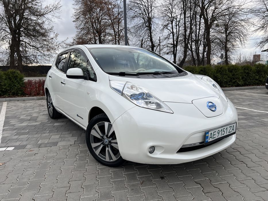 Продам Nissan Leaf 2013