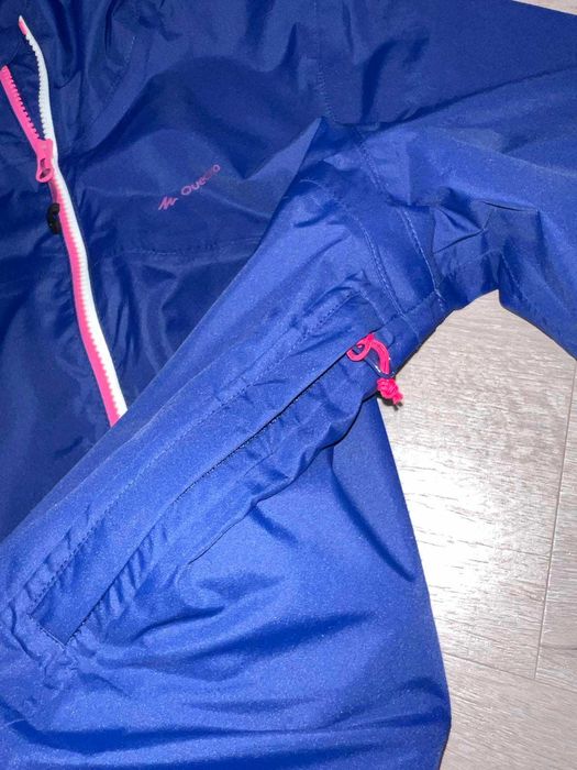 вітровка на дівчинку Quechua розмір хs-s