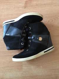 Buty damskie na koturnie *Tommy Hilfiger* r. 38