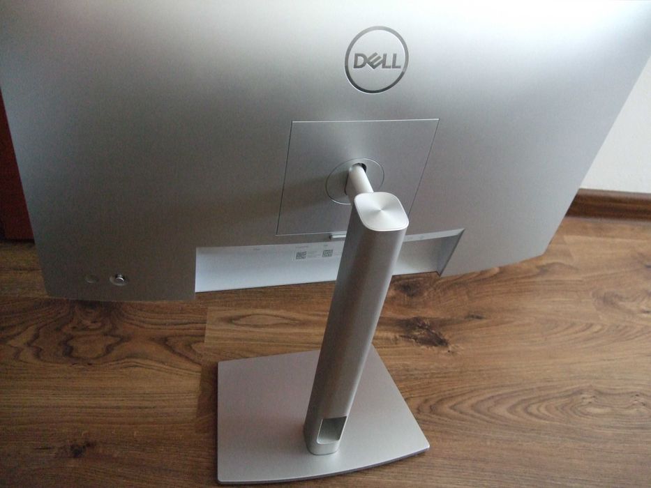 Monitor DELL Ultrasharp U2422H na części – uszkodzona matryca