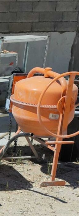 Betoneira usada em bom estado