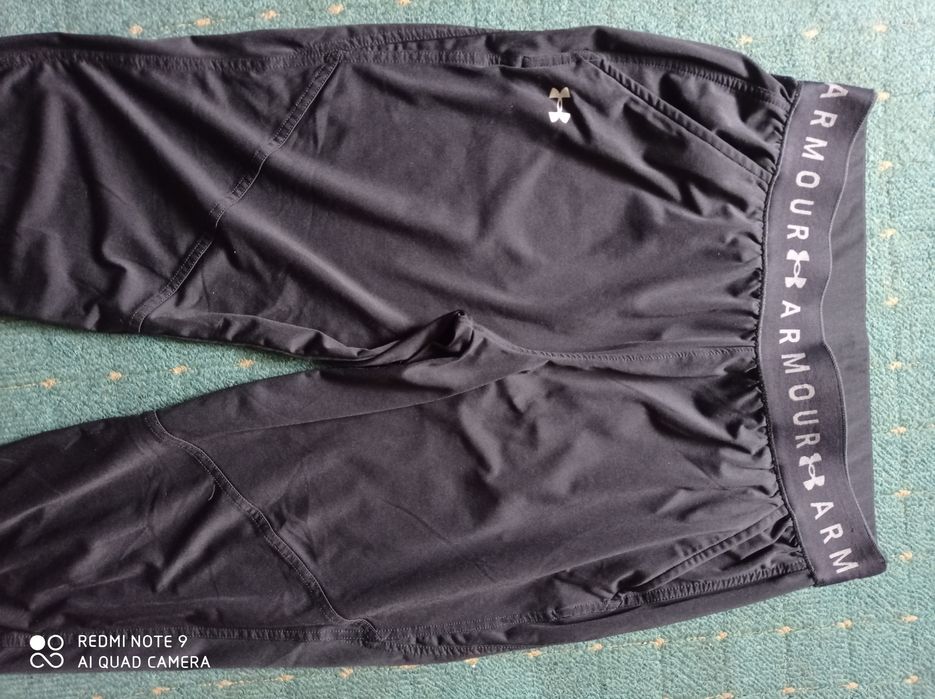Under Armour Spodenki rybaczki damskie S spodnie  kieszenie stretch