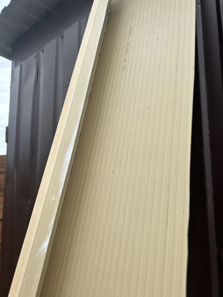 Plastikowy parapet po demontazu