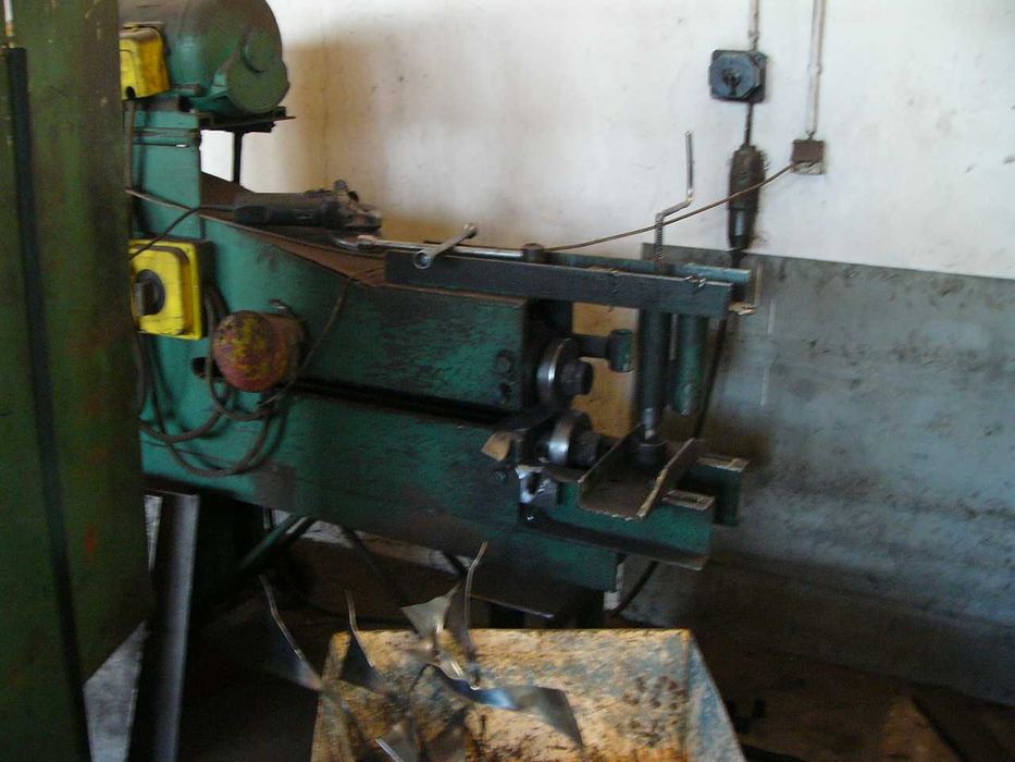 Nożyce krążkowe do cięcia blachy oraz wycinania kółek