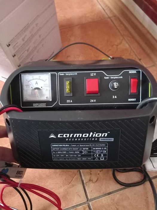 ЗАРЯДНИЙ ПРИСТРІЙ 12/24V Carmotion 58700