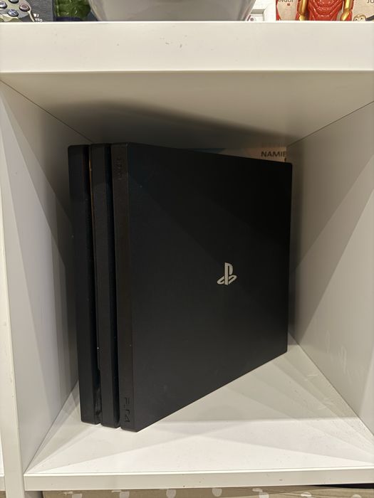 Sony PlayStation Pro 4 1T + ігри + 2 джойстики стан ідеальний
