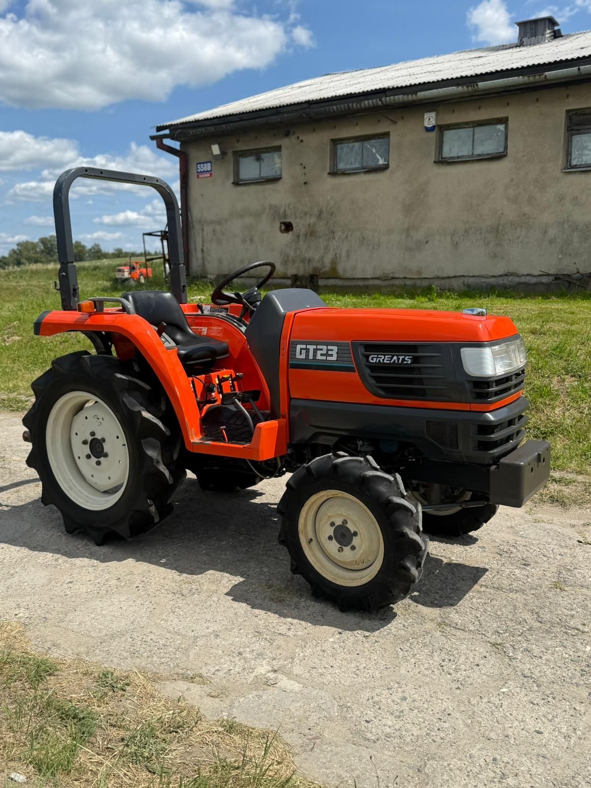 Traktor traktorek 4x4 Kubota GT23 śliczny wspomaganie 23 km