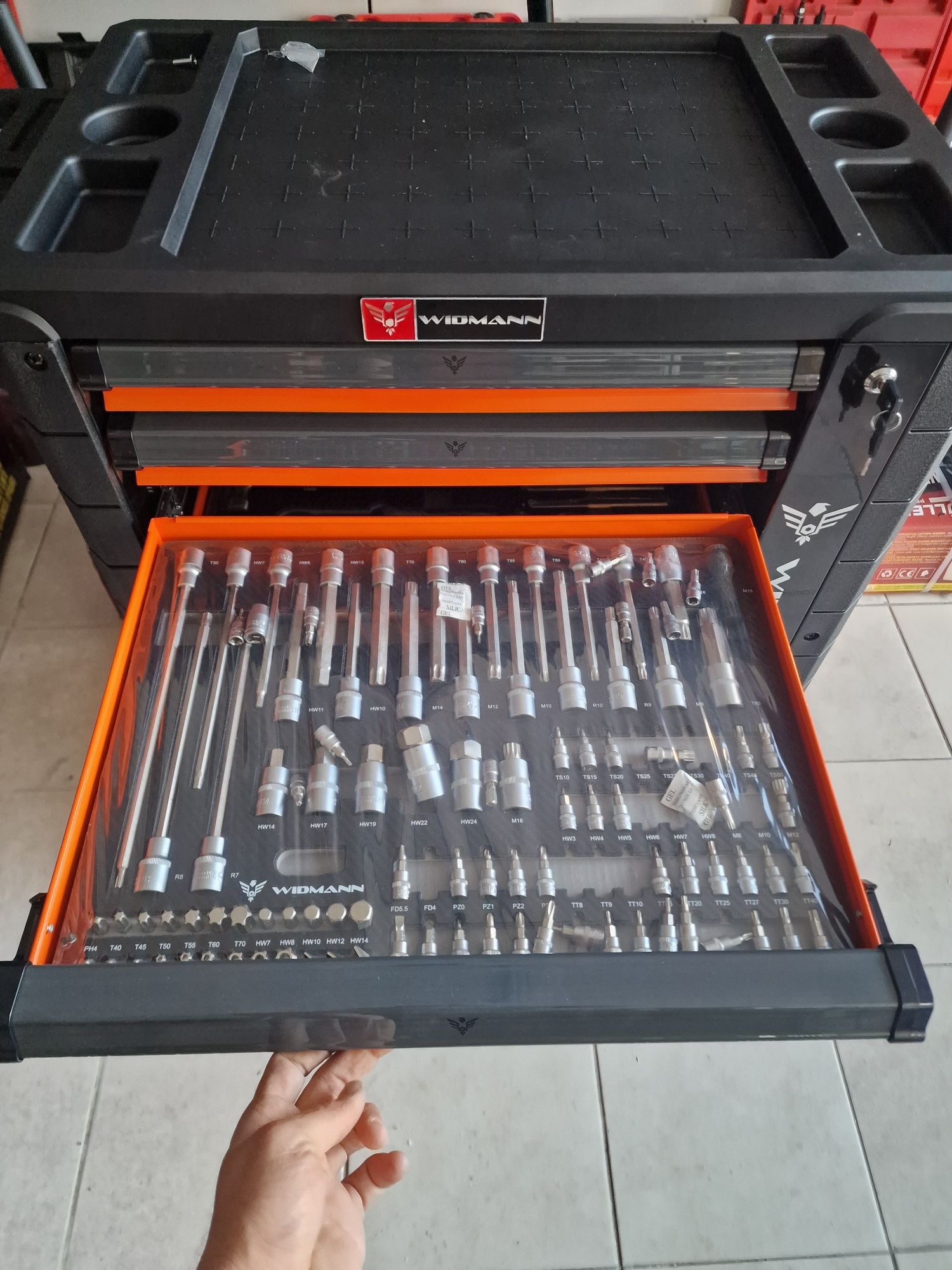 Carrinho de ferramenta de 7 gavetas 6 completas novo