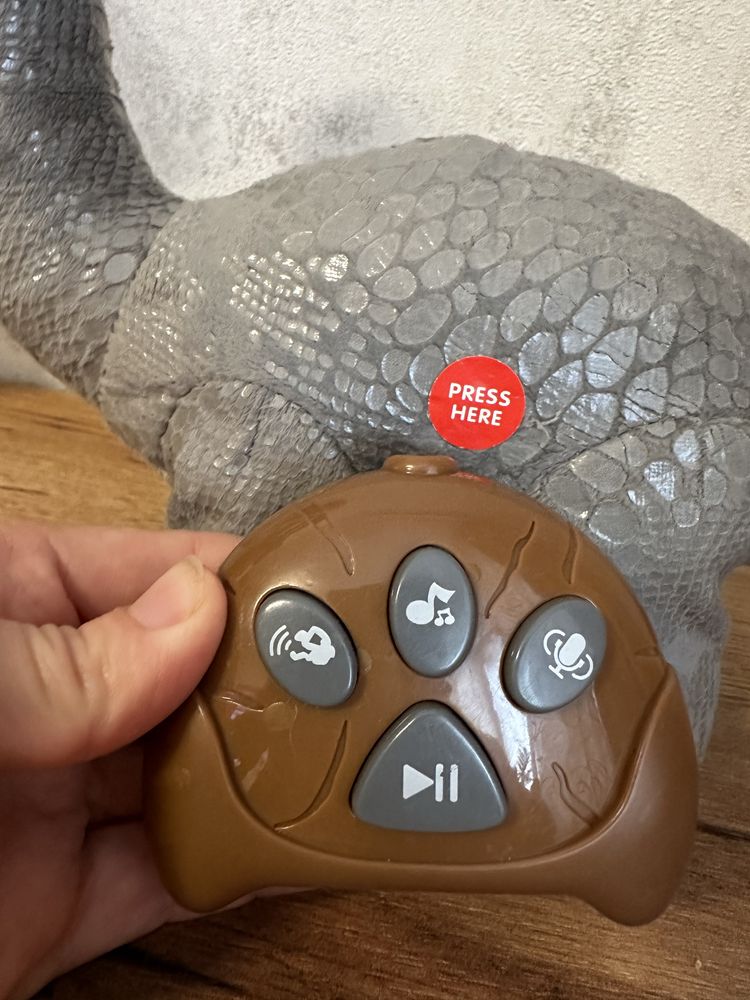 Динозавр інтерактивний на пульті курування. Ходить, гарчить, 2 мелодії