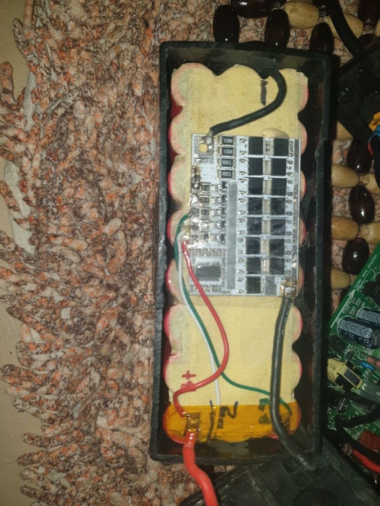 ДБЖ APC Back-UPS 500