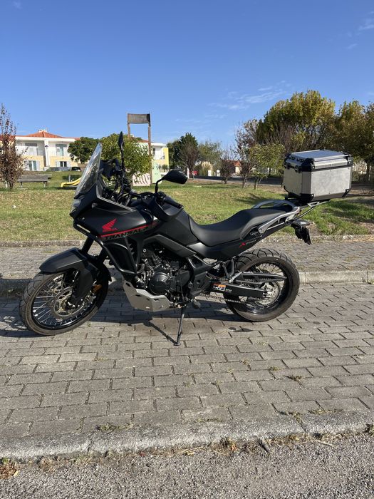 Mota XL750 Transalp com Extras - apenas 2600kms