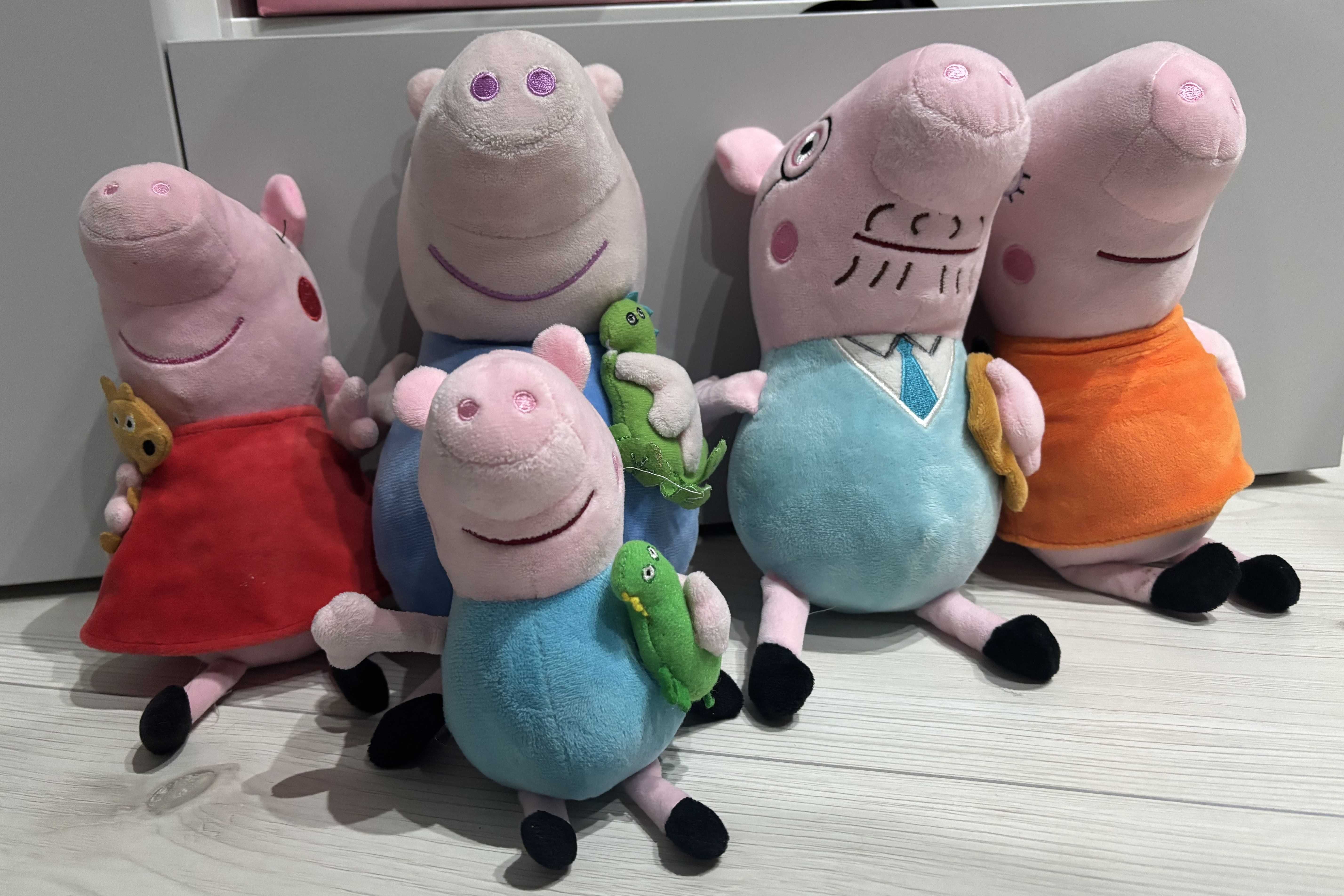 Maskotki Świnka Peppa z rodziną  5 szt