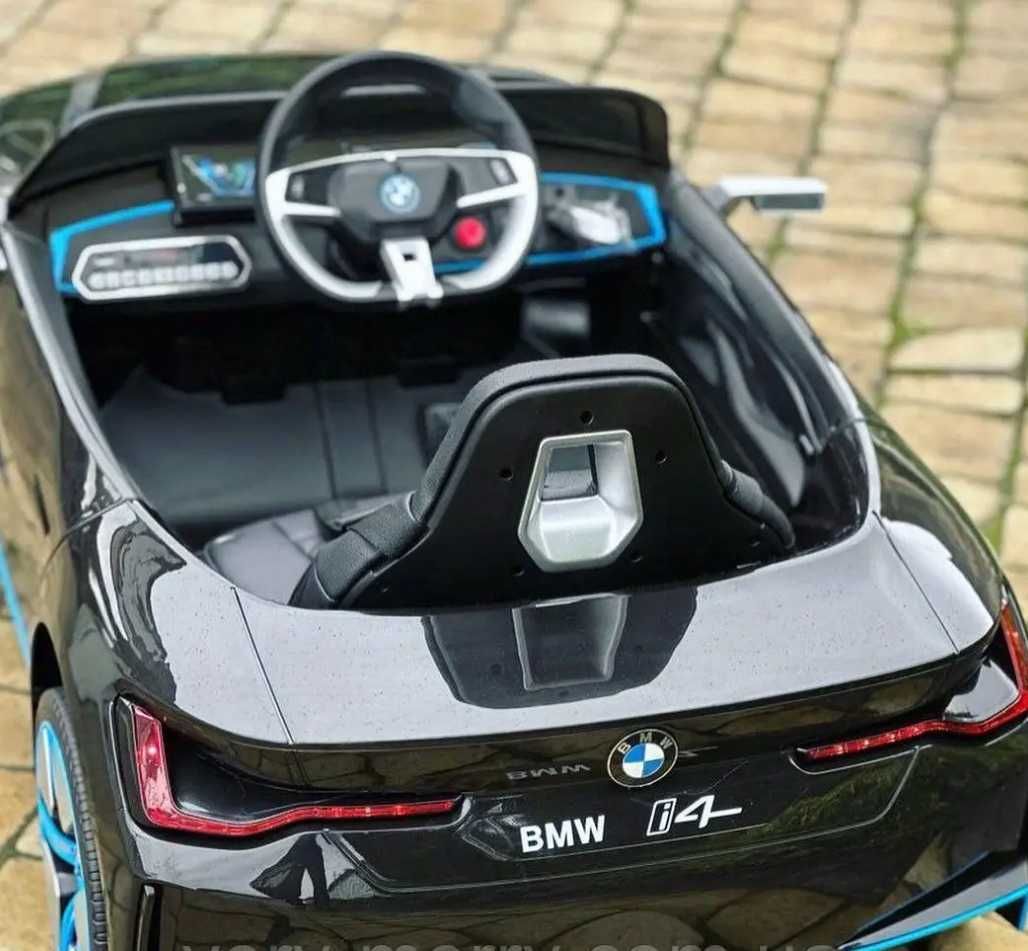 Auto BMW I4 Na Akumulator  z napędem 4x4