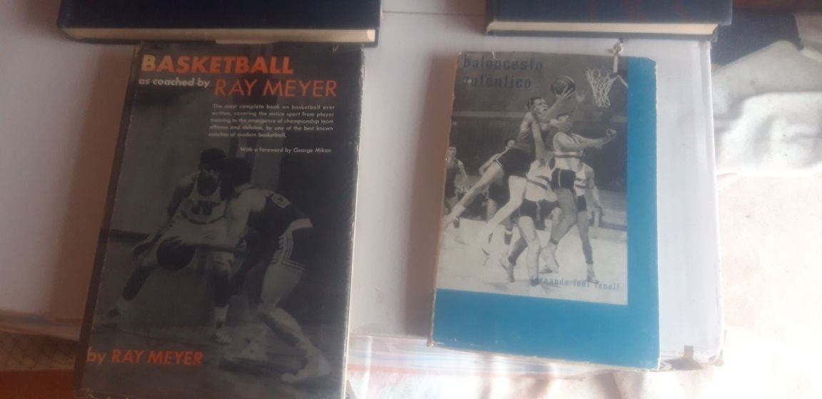 Conjunto de 4 Livros Basquetebol em Inglês