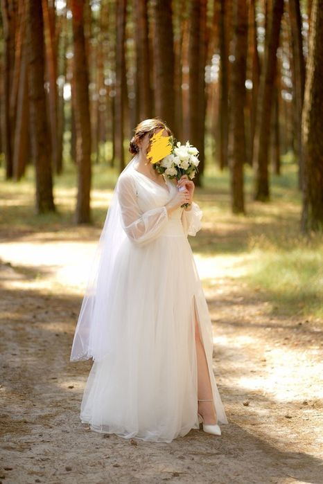 Продам весільну сукню