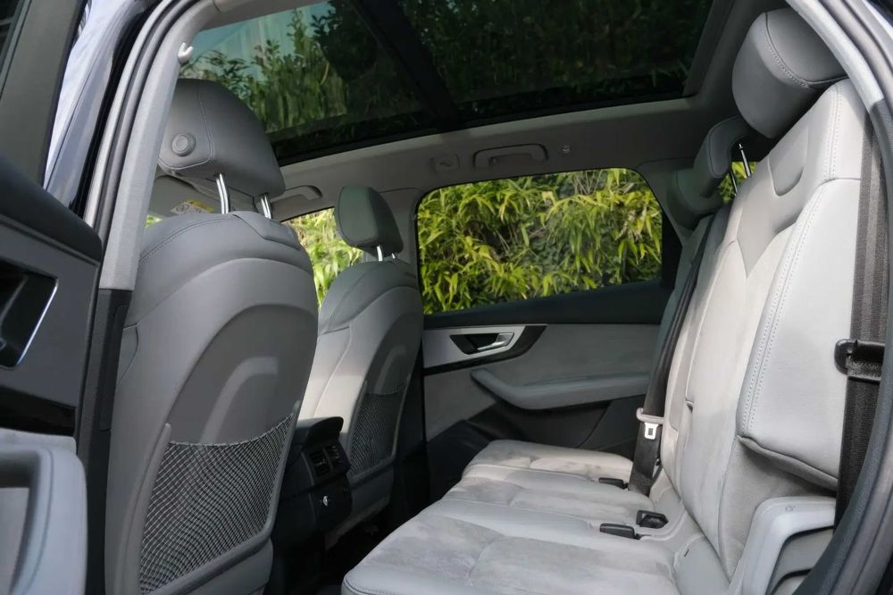 Audi Q7 quattro      2016