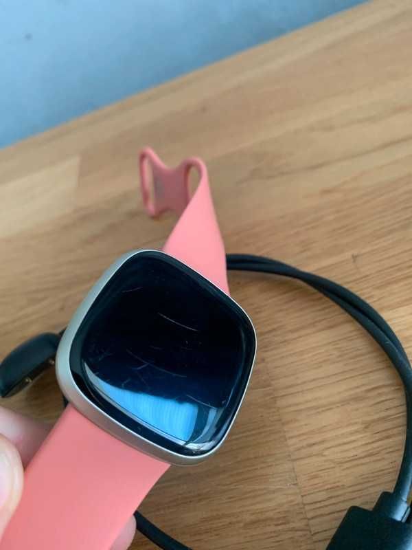 Zegarek smartwatch Google Fitbit Versa 3 jak garmin xiaomi huawei