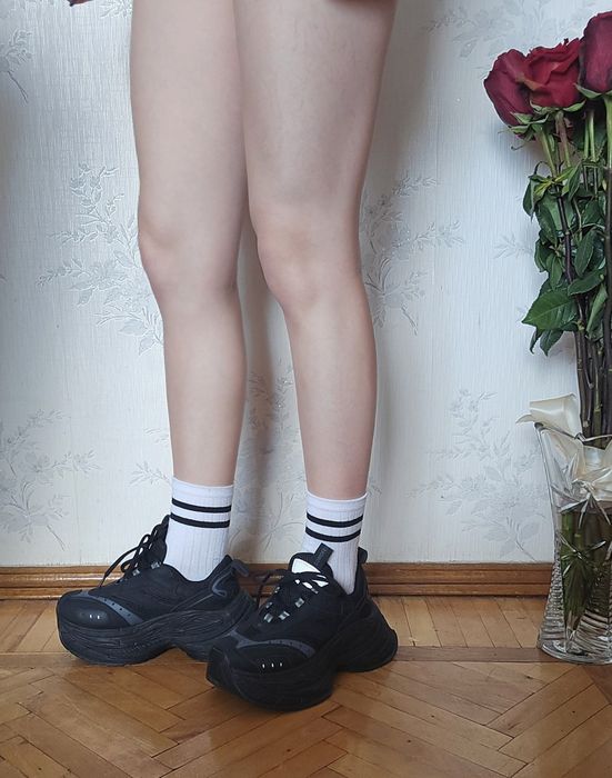 Женские кроссовки на толстой подошве, размер 35-36