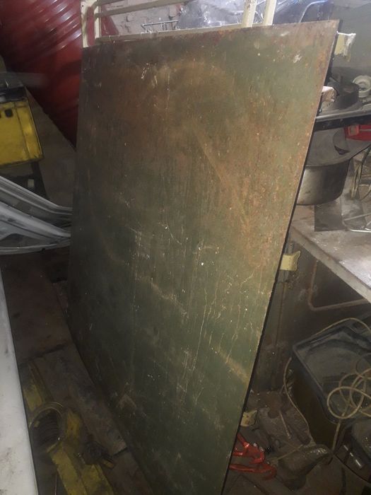 Продам лист 120х127см 2.5мм