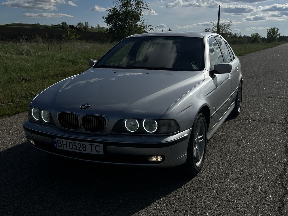 BMW e39 528i