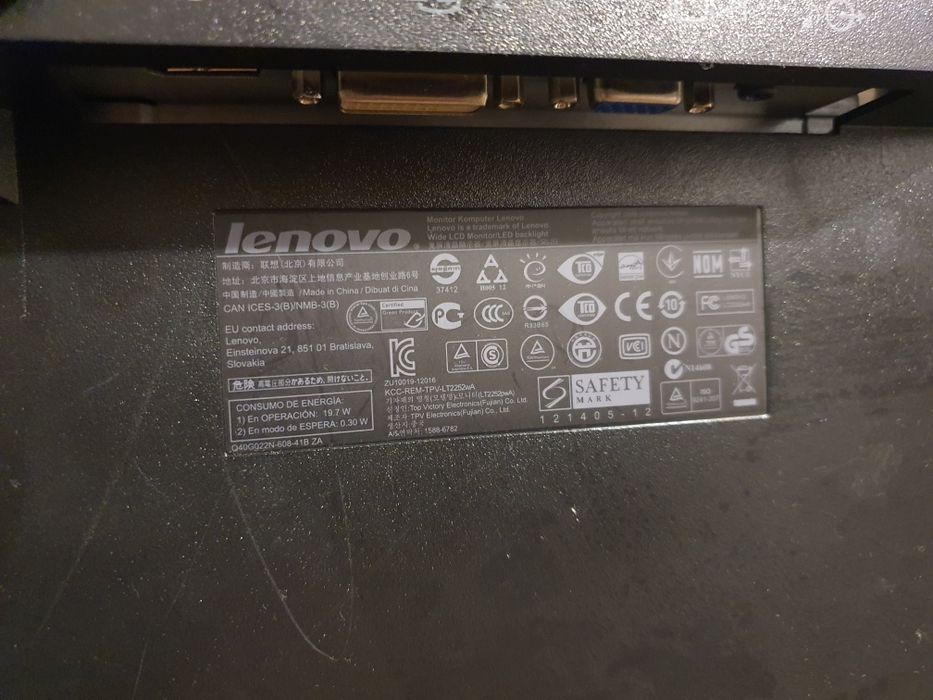 Monitor lenowo 22 cale