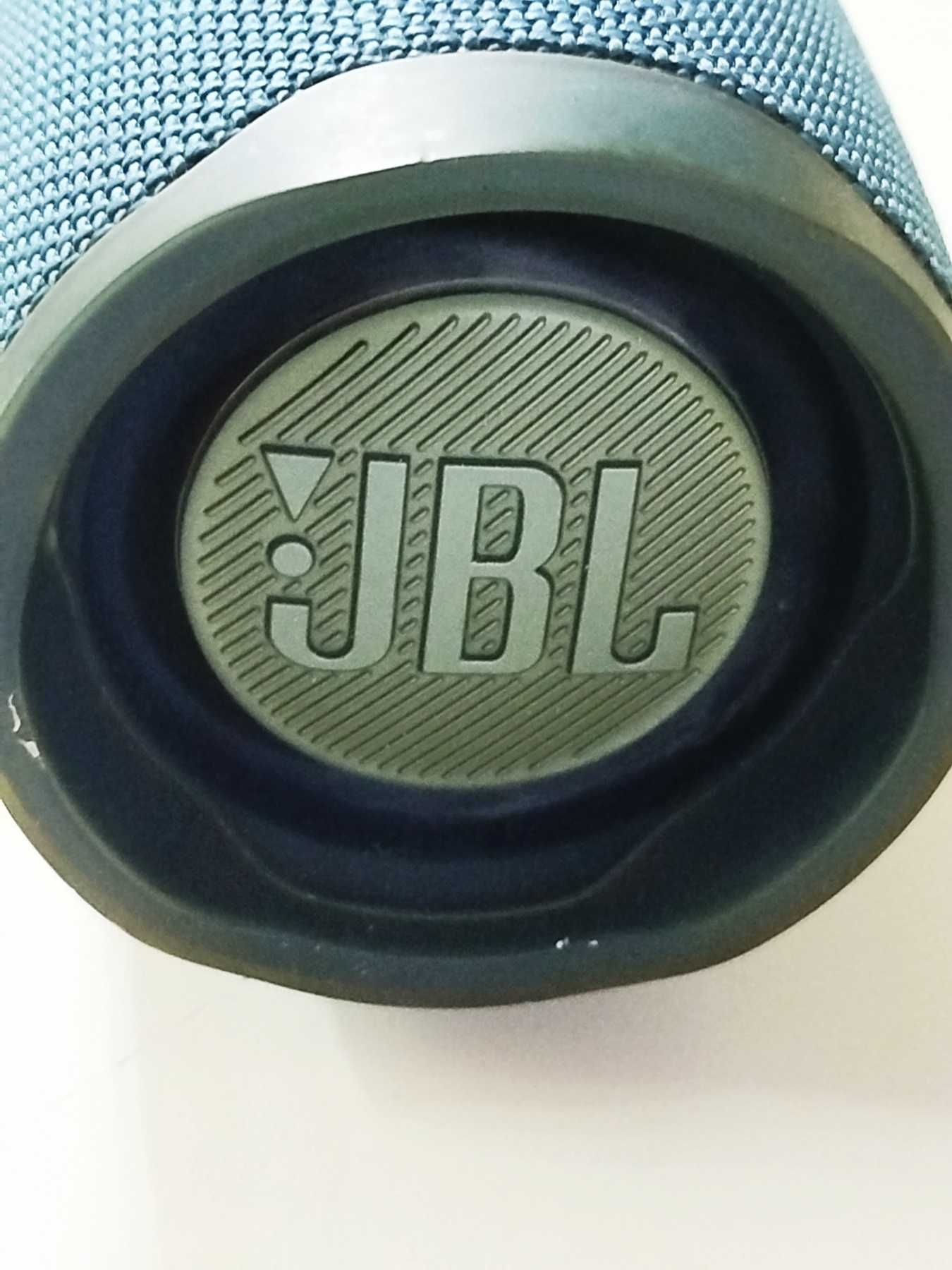 Портативна колонка JBL Charge 4