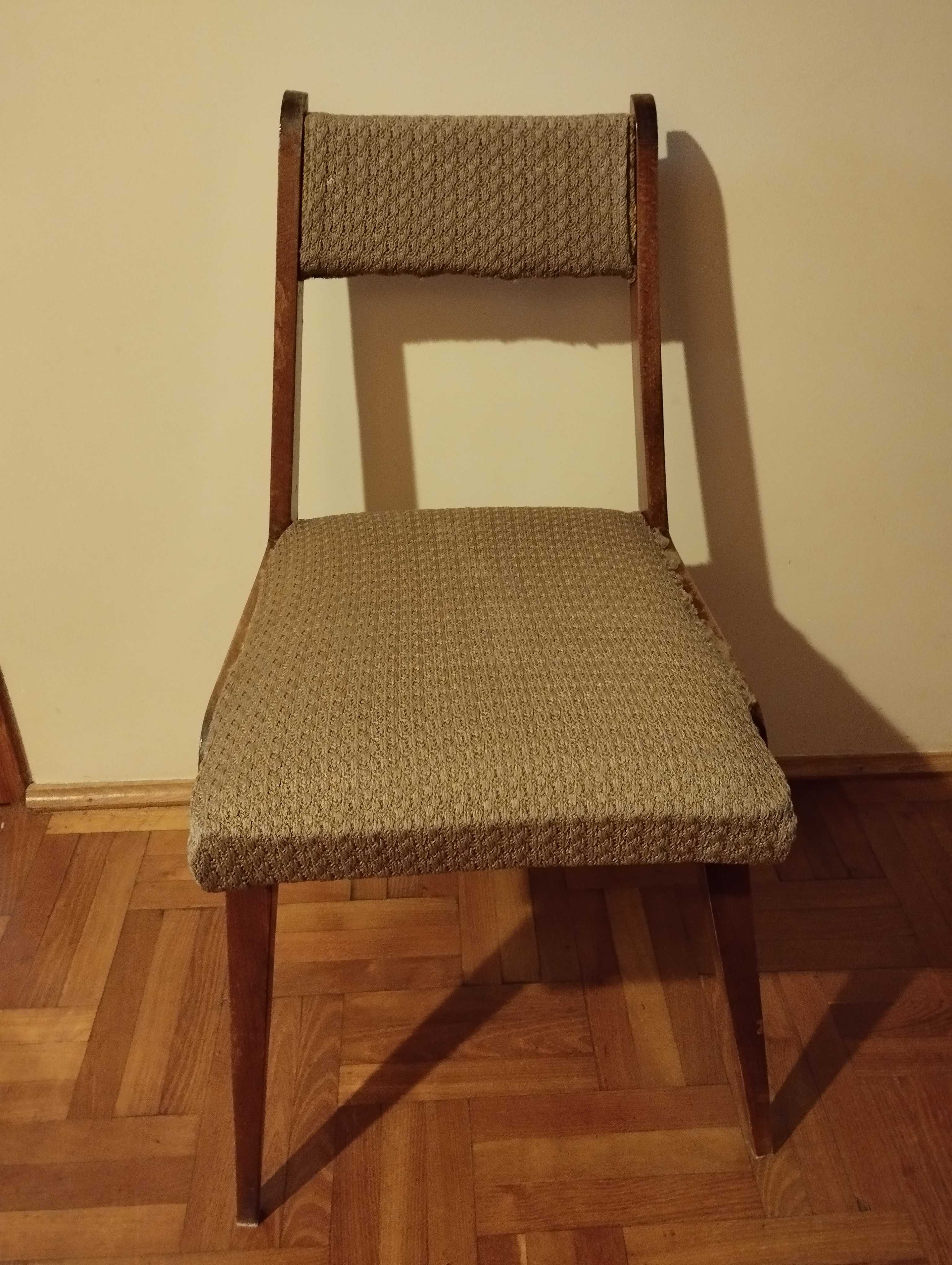 Krzesła tapicerowane drewniane 4 sztuki