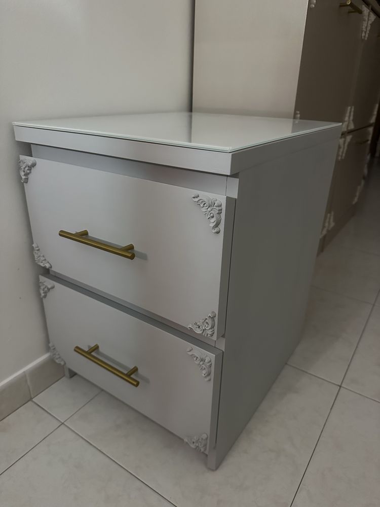 Mesa Cabeceira Malm pintada Cinzento com vidro
