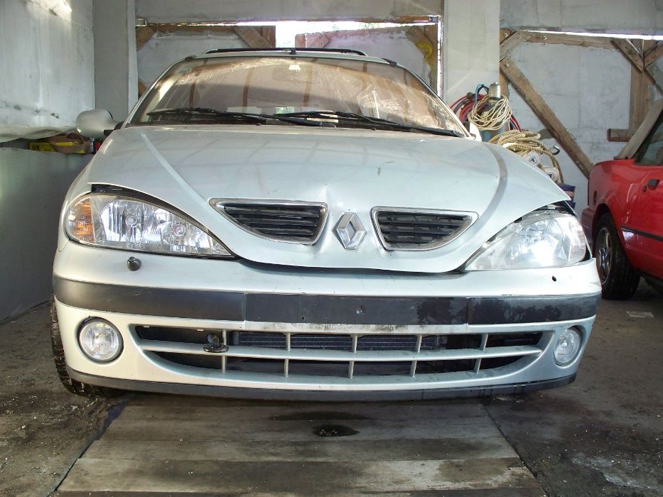 Zderzak Przód Tył Reno Megane 1 FL Lift Renault Lampa Halogen