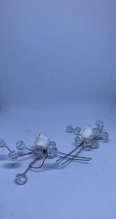 delikatna spinka ślubna komunijna róża kryształki art tanio wsuwka new