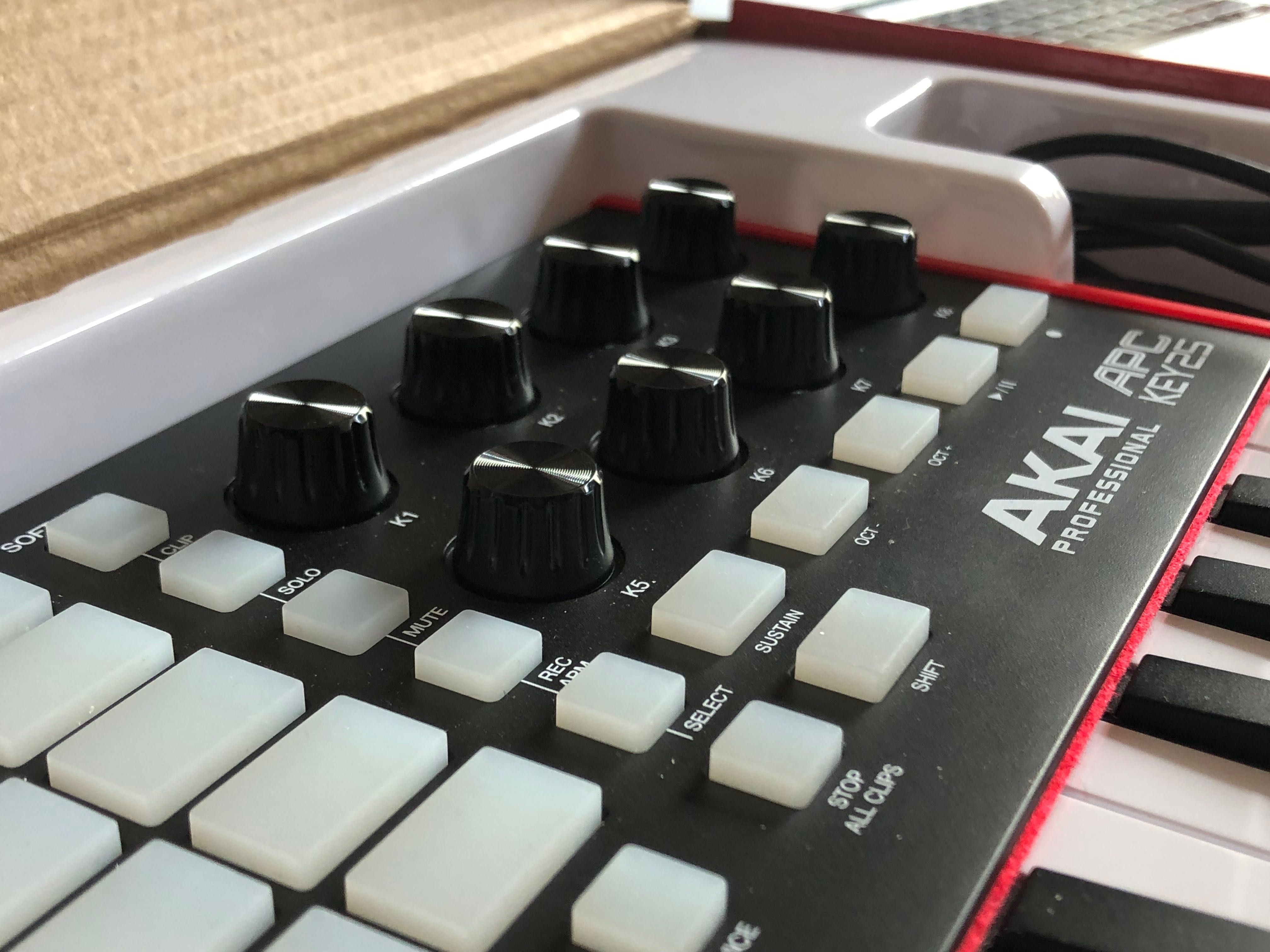 Akai APC Key 25 MK2 — нова MIDI-клавіатура для Ableton Live