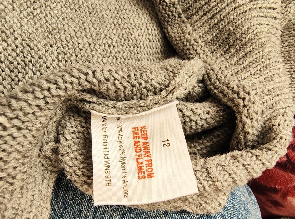 Sweterek świąteczny