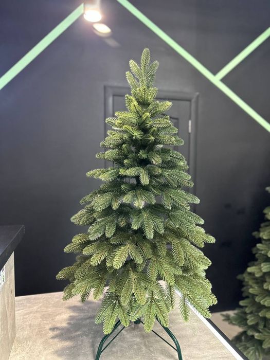 Штучні ялинки та сосни. Ялинка. Ель. Лита ялинка. Елка искусственная.