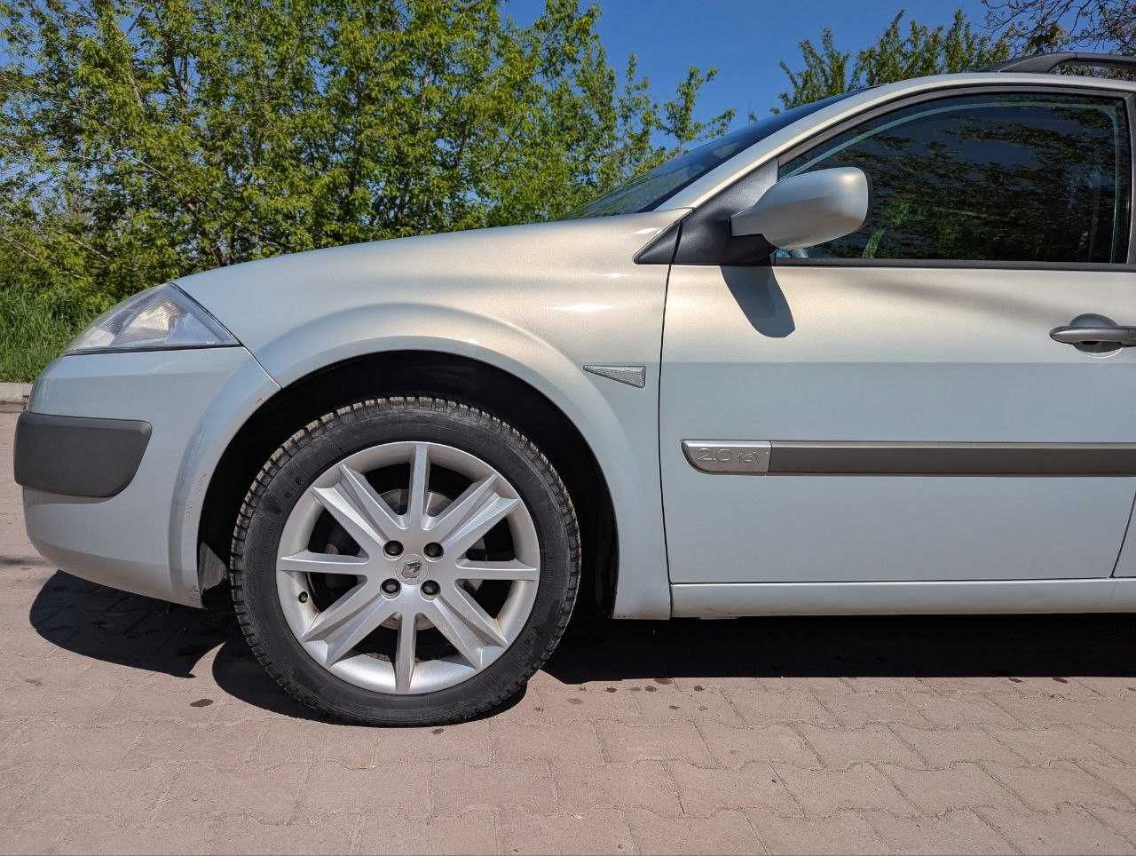 Рено Меган 2 2.0 бензин