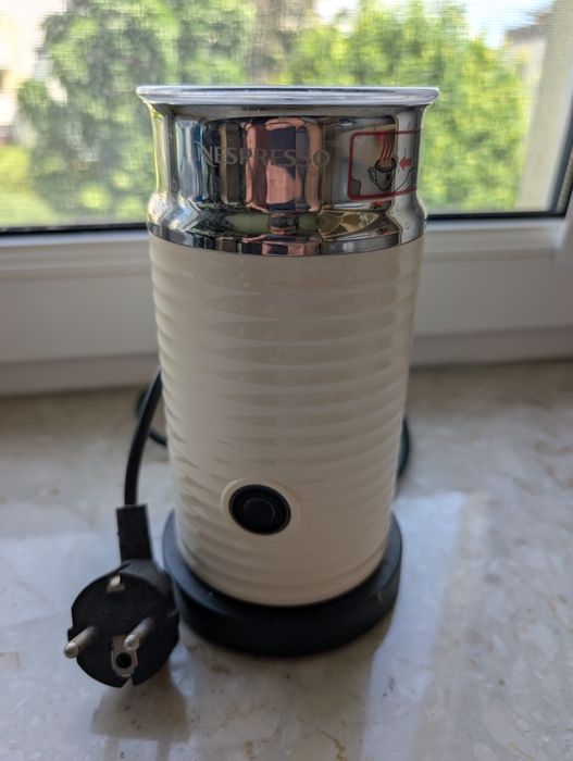 Nespresso Aeroccino 3 kremowy