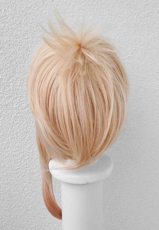 Yoimiya Genshin Impact cosplay wig blond peruka brzoskwiniowa