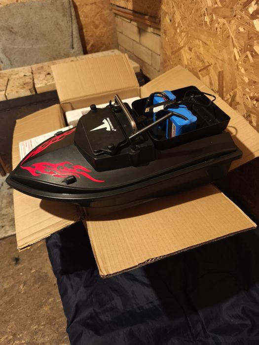 Кораблик для рибалки V050