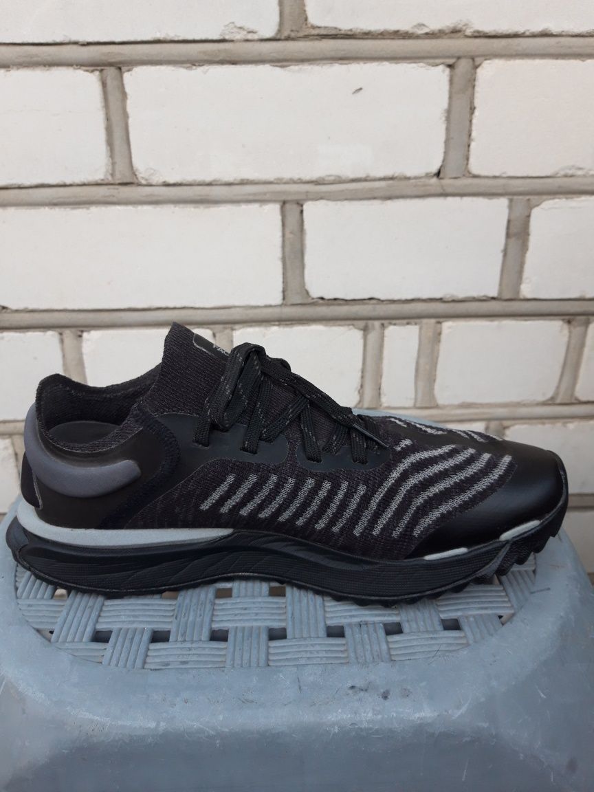 The North Face крассовки оригинальные  раз 41-41.5
