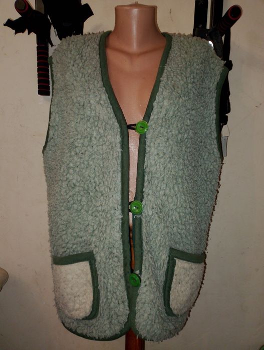 Жилет 100 % шерсть