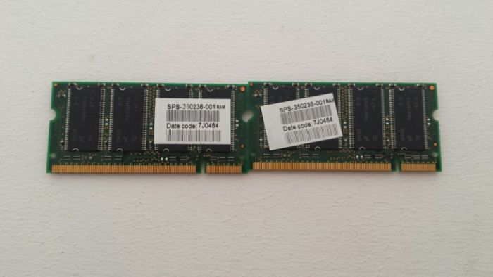 2 Memórias de 256 MB DDR 333