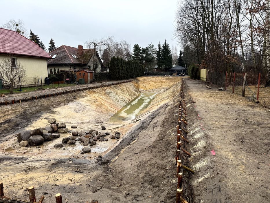 Roboty Ziemne - kopanie i odmulanie stawów, rekultywacja terenów