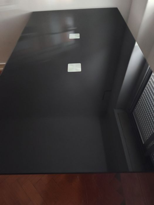 Mesa 1,60 x 90 cm em vidro fumado