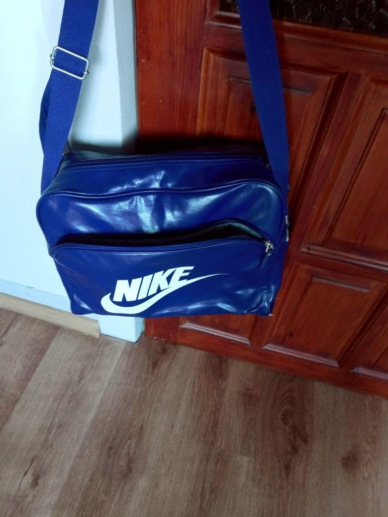 Torba sportowa srednia.Nike metka dlugie ucho